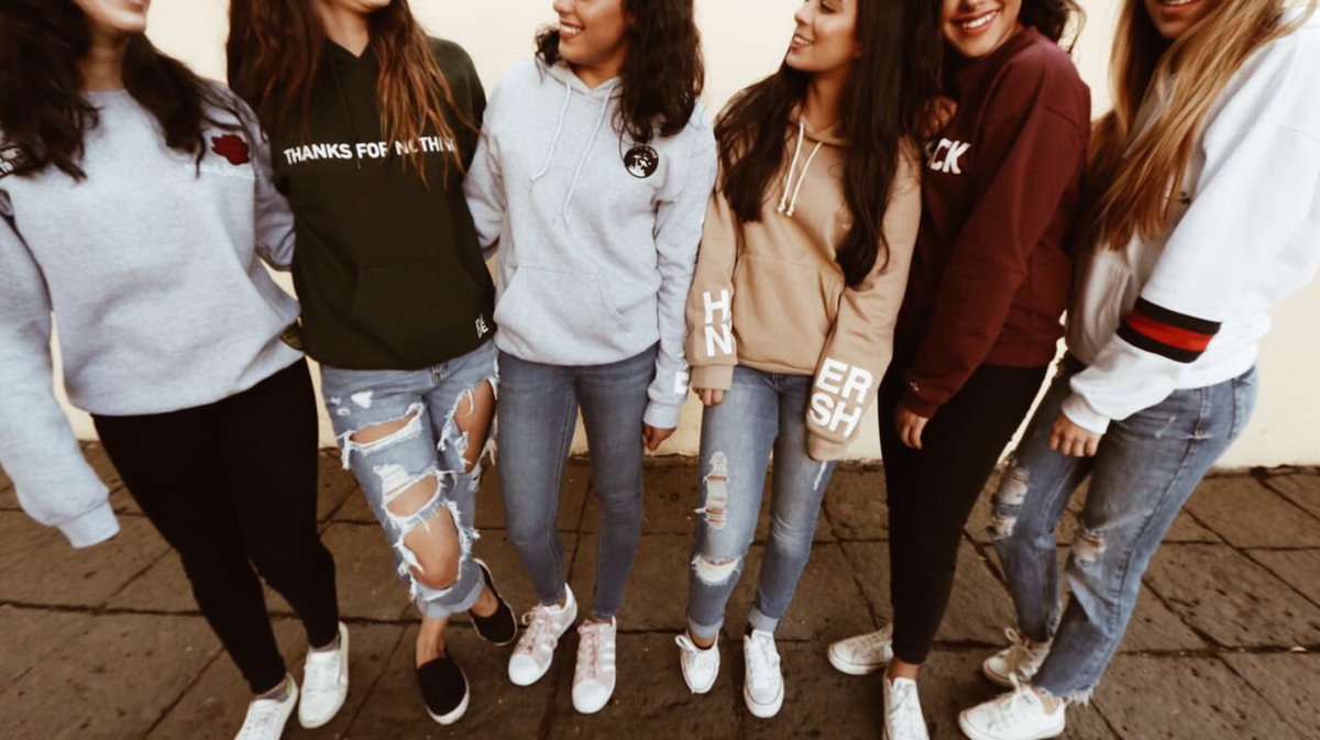 hangers_'s tweet photo. Si este tweet llega a 70 RTs, sacamos la nueva colección Hangers 2017 ✨ y descuentos en la tienda 🤙🏼 https://t.co/Xip2xelhJV