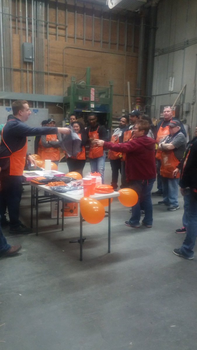 THE HOME DEPOT #4150 tweet media