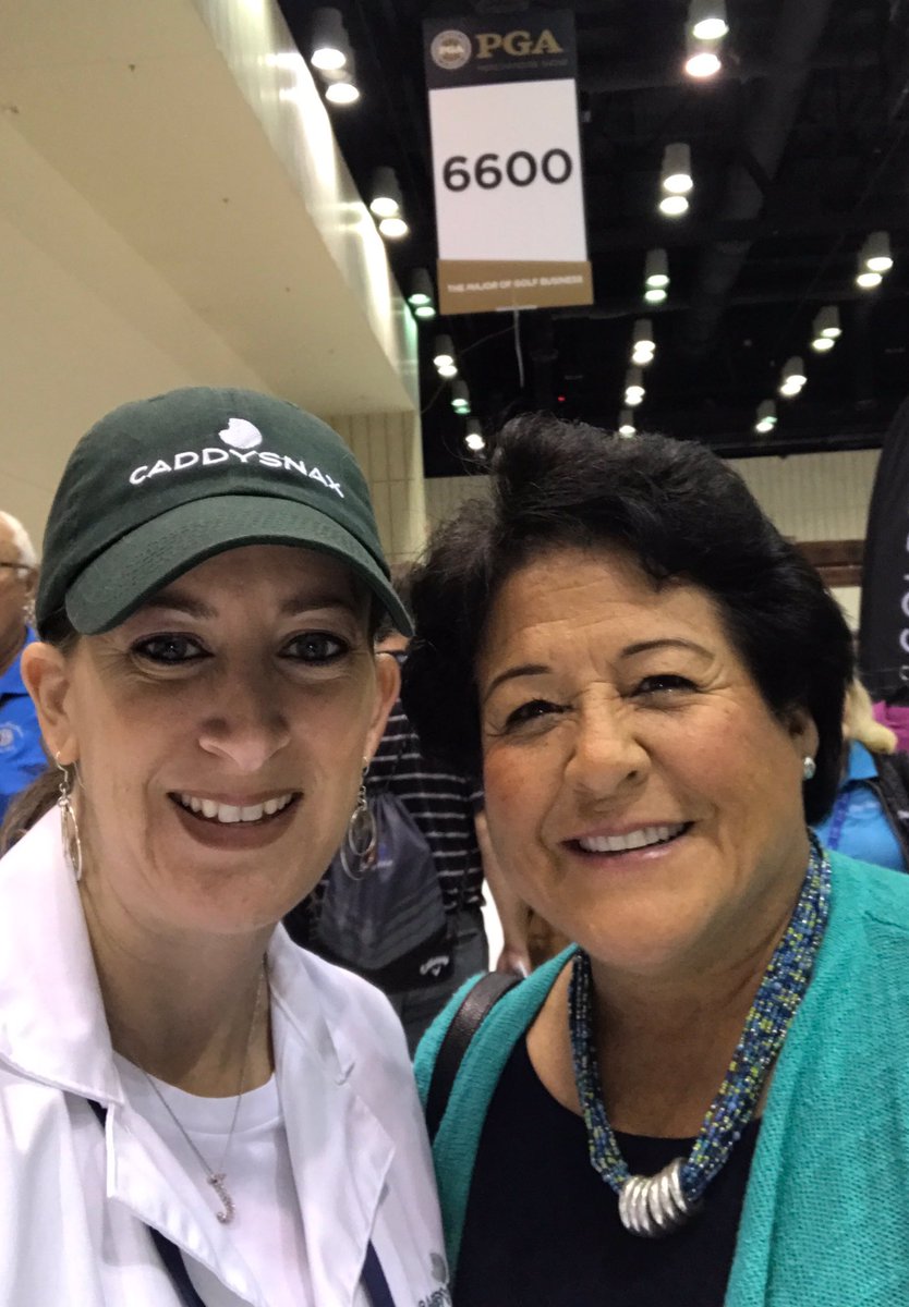 CaddySnax's tweet photo. Great to see one of our CaddySnax fans! #nancylopez #lpga #greatsmile #PGAShow https://t.co/JP9skkQoIw