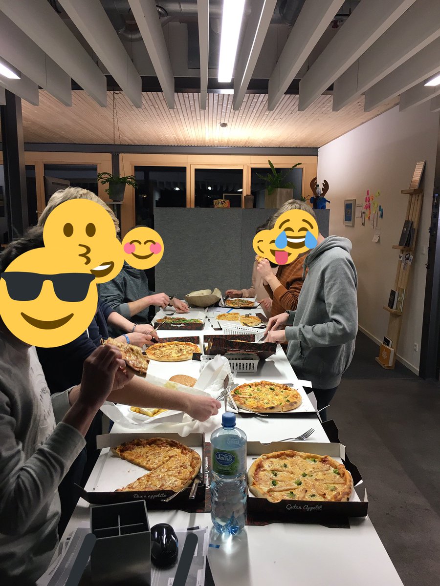 weltraumakustik's tweet photo. #afterworkwork https://t.co/k6Ce1uEkn5