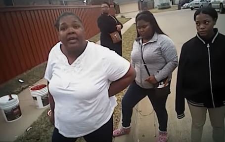 CBSNewsTexas's tweet photo. #BREAKING: Fort Worth Police have dropped all charges against Jacqueline Craig and her daughter: https://t.co/RreiecB2Yh https://t.co/9YSbUXCbEo