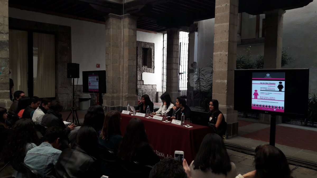 ObservanDHo's tweet photo. #HeForShe Claustro realiza la conferencia sobre Acoso Sexual en la Universidad con @catalinapordios y @xiimgal https://t.co/h9gxY99b4r