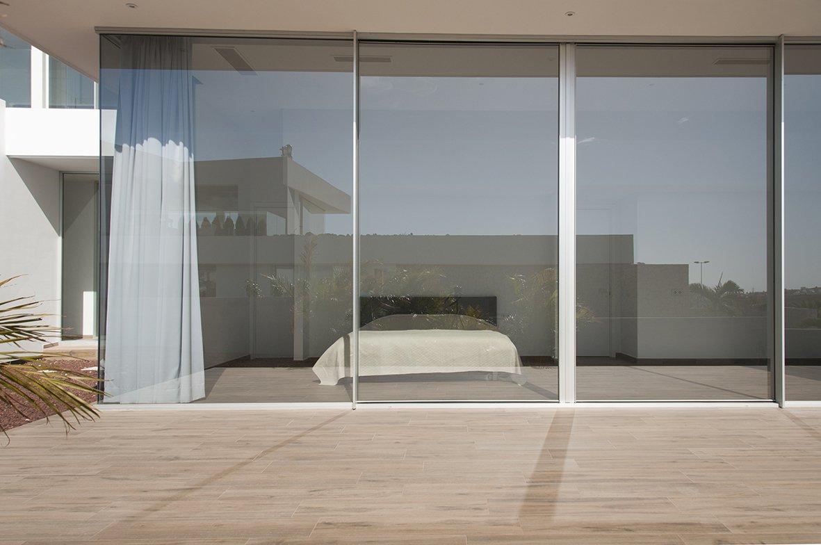 cortizo_es's tweet photo. Vivienda unifamiliar en Tenerife de Leonardo Omar Arquitectos con #CorVision de Cortizo #JuevesDeArquitectura https://t.co/1eRttzonxC