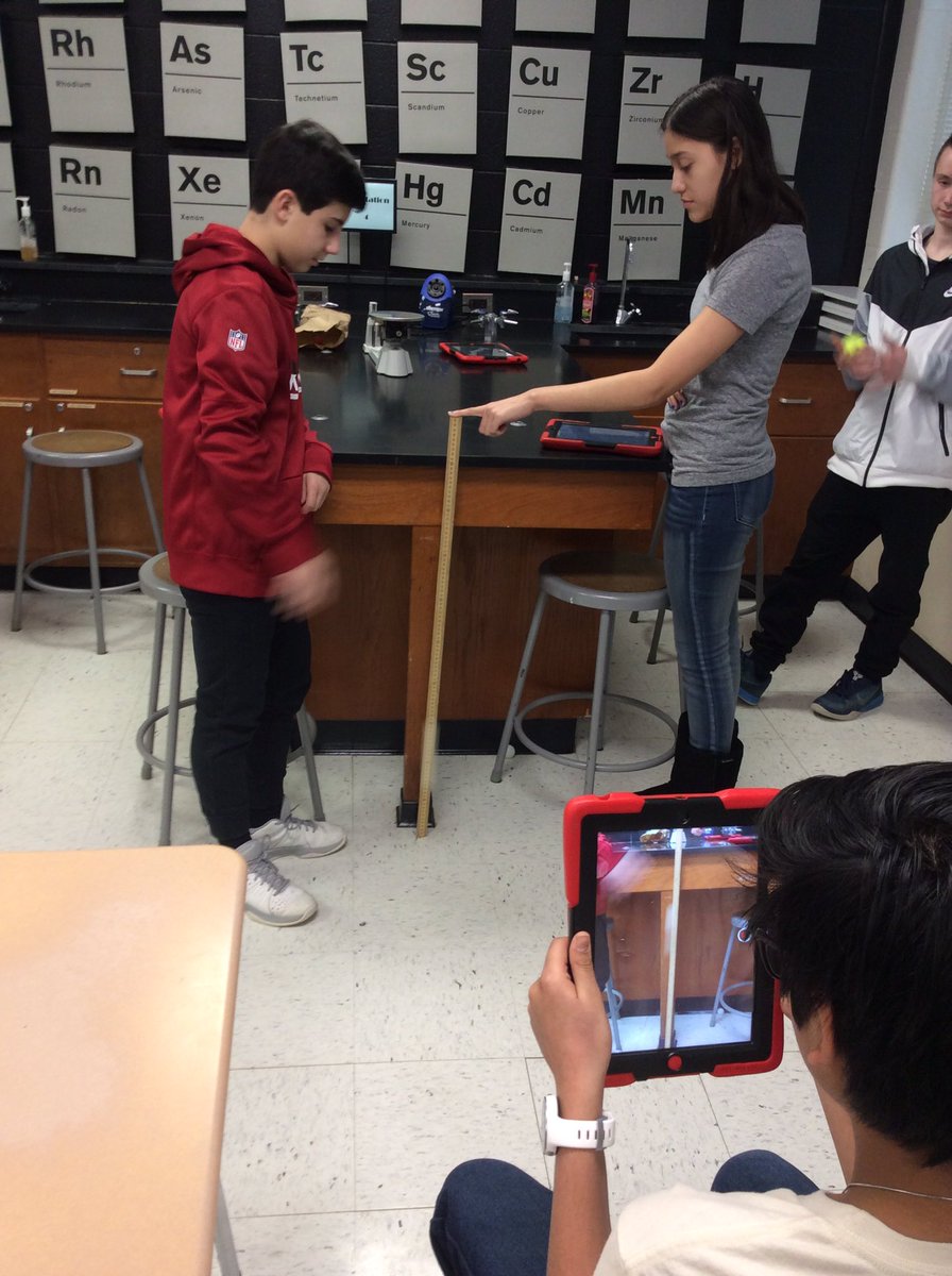 drddailysci's tweet photo. Old school lab. More accurate results.  Falling objects. Kinetic and potential energy. #increaseaccuracy @220Prairie #bsd220tech https://t.co/eXgXo1A9Ga