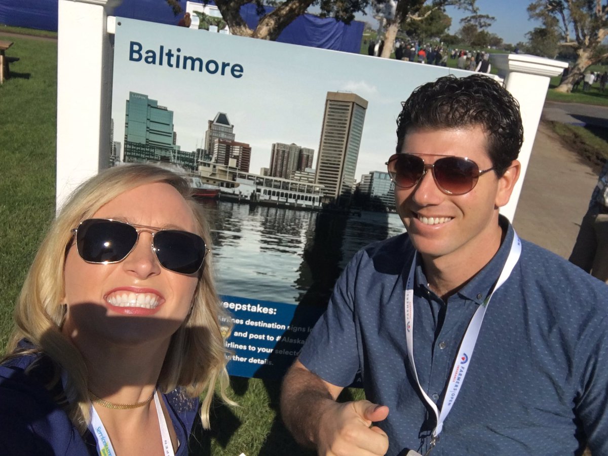 ErinScheriff's tweet photo. 😎#alaskafreechat #fio17 @arj9 @skpeegrl https://t.co/YLcHbpn0Px