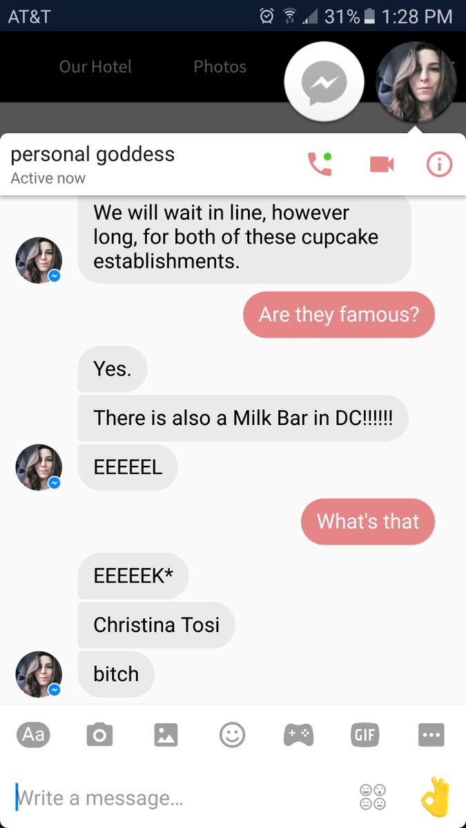 Mikesizzz's tweet photo. @ChristinaTosi obviously I was joking when I asked her, "what's that?". She takes you pretty serious though 😂😂😂 https://t.co/A41fihIJdv