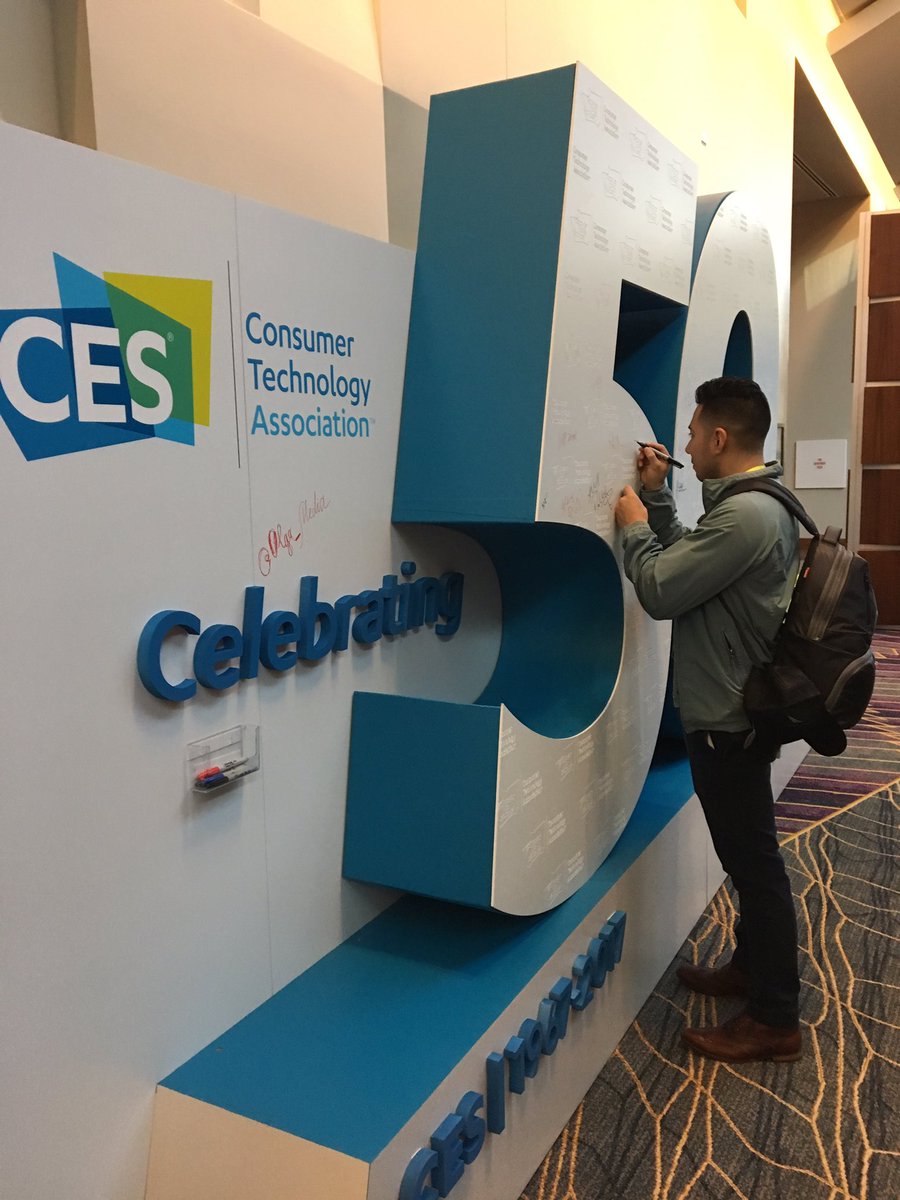 #tbt new Fluxee CEO <a href="/raulrosas/">Raúl Rosas</a> leaving his mark at #CES2017 #Goodtimes #Vegas #Latinosintech