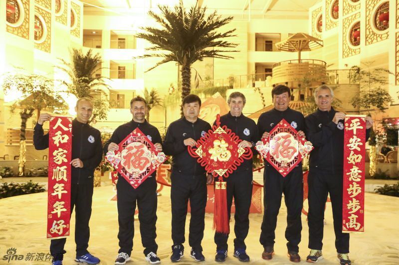 El #DalianYifang de <a href="/lopezcaro63/">lopez Caro</a> preparado para recibir el año nuevo chino