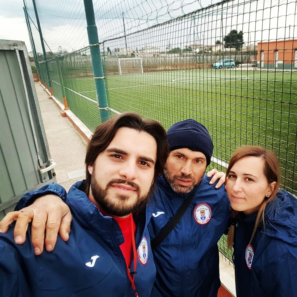 Piergianni86's tweet photo. Un gruppo di persone che condivide un obiettivo comune può raggiungere l’impossibile. #MISTER #ASDBALESTRATE  #ScuolaCalcio #ammuttamu https://t.co/i7JaeaWao9