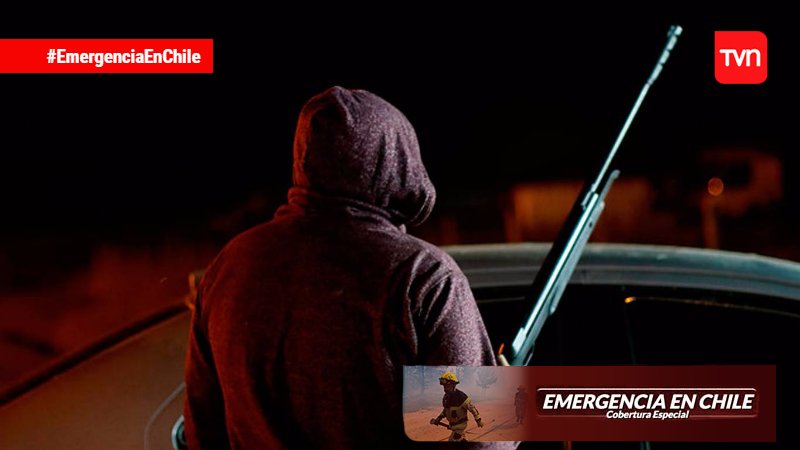 TVN's tweet photo. Vecinos del Maule se organizan ante posible presencia de pirómanos en la zona. #EmergenciaEnChile → https://t.co/UrVTP3C8Q3 https://t.co/3JBmkkBkN8