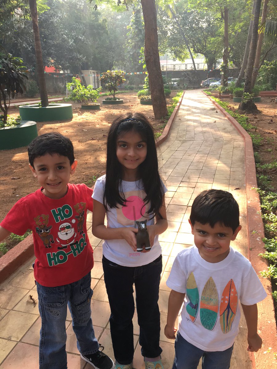 nech82's tweet photo. @firstgrade111  Chad, Hridya and family attending the Indian republic day.#RepublicDay #Chad&amp;Hridya'striptoIndia https://t.co/E68gRXKUHt