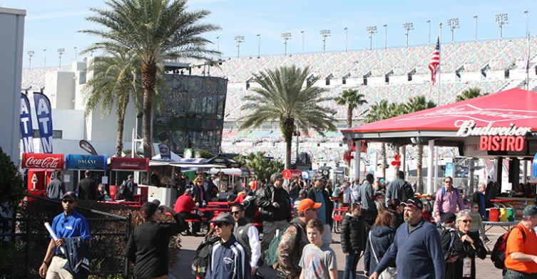 LexDaytona's tweet photo. In town for the Rolex 24 race this weekend? 
Here's some tips to know before you go! - https://t.co/hBjewT9yFS https://t.co/IN25jqHHR0