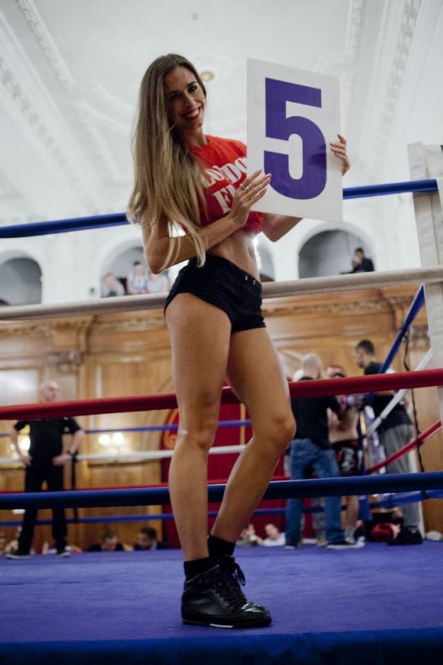 london_fights's tweet photo. #londonfights #fighteventlondon #boxing #kickboxing #ringirl #boxingpromotion #boxingevent #ringevents #whitecollar #jondurranttraining https://t.co/ZWTVApiw8A