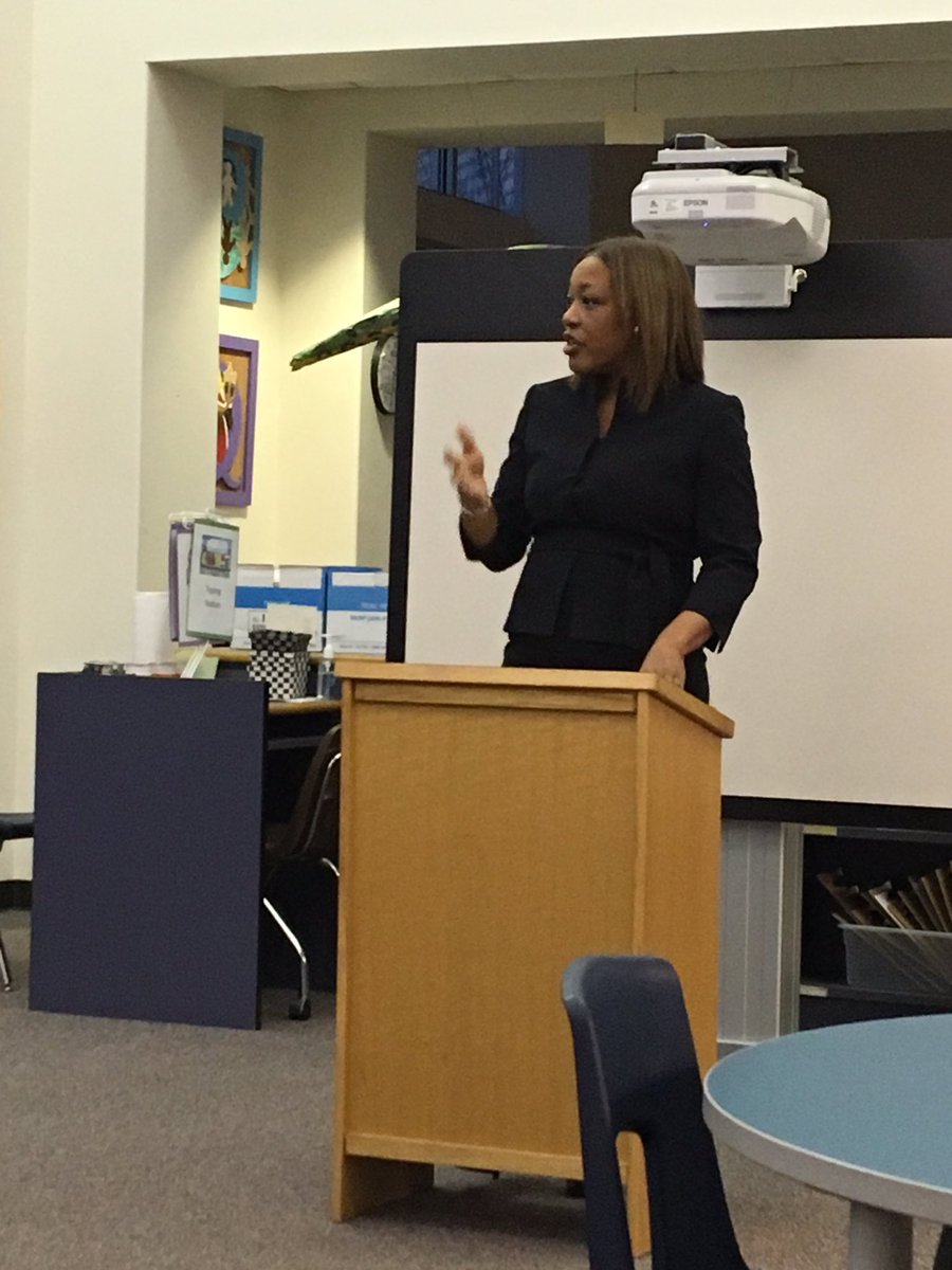 sonoman123's tweet photo. Another packed info Open House. Evening edition @DunwoodySprings @Freemani3 @KirkShrum @DrNHenderson #PBLrules https://t.co/Zi56ANluV0