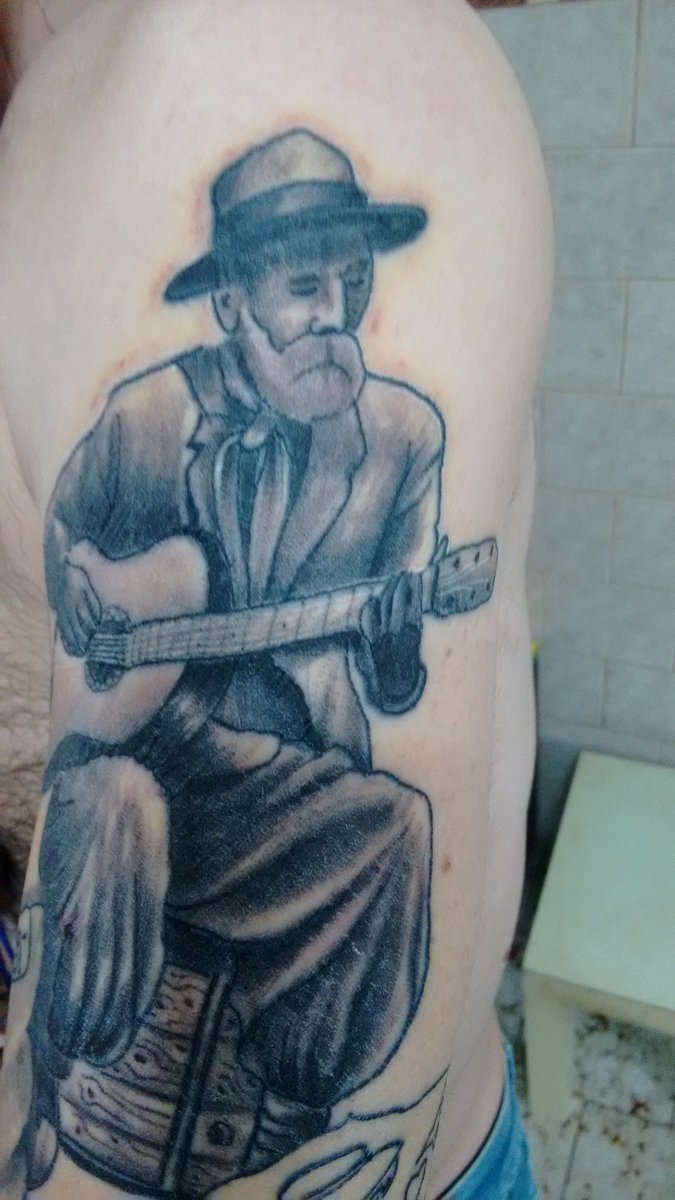 Aguante tatuarse! tweet media