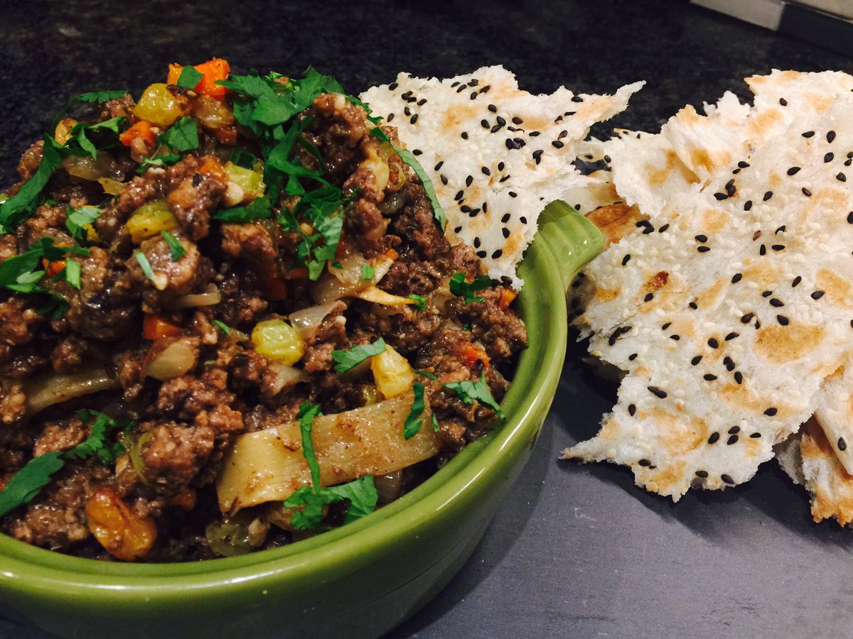 sossyoutdoors's tweet photo. A Moroccan Elk Dish with some delicious Sangak Bread. #elk #Cumin #fennel #cinnamon, coriander #fresh coriander #persianbread #tehranbakery https://t.co/X7bKTDsJpx