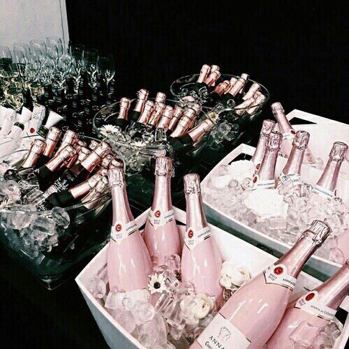 FamiliaViajaRPG's tweet photo. Enjoy Familia https://t.co/7DmRX5vV2J