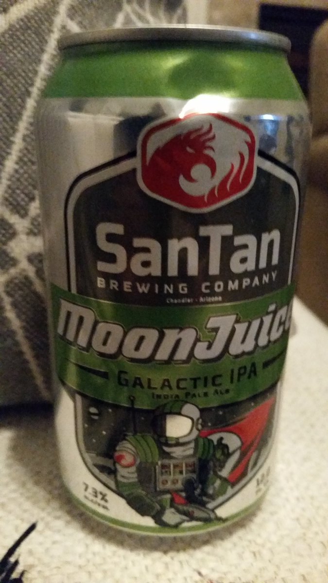 harveyskcmo's tweet photo. @SanTanBrewing 
Loving the Moon Juice! Enjoying it in Kansas City! #neededitgotit #azbeer #jobchallenges https://t.co/ZGxhX5cbTV
