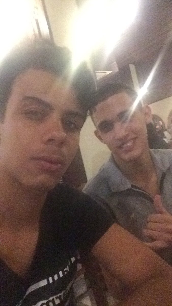 patrick_dangels's tweet photo. sobre o niver do "Peu doido" https://t.co/FcyXfDDGmH