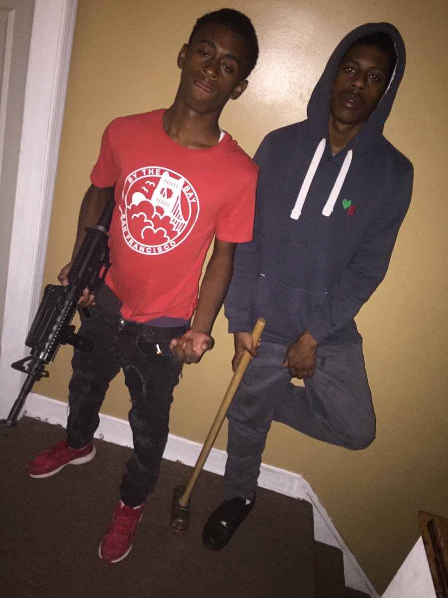 _spazz_99's tweet photo. FREE MY STAND UP GUYS ⛽️😈💸Always kept some big shit at our hips https://t.co/sBHwOtiu8B