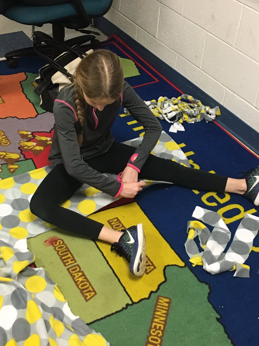 Clugstonclass's tweet photo. Genius hour is in full swing in 5th grade. Love to see kids excited about learning new things! #geniushour @EastHills5_8 https://t.co/pBgCT9w7ft