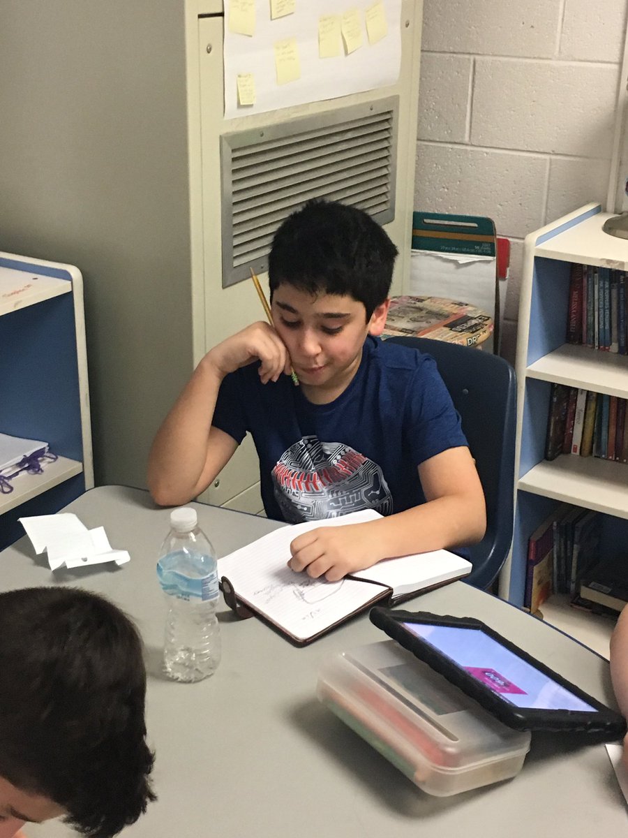 Clugstonclass's tweet photo. Genius hour is in full swing in 5th grade. Love to see kids excited about learning new things! #geniushour @EastHills5_8 https://t.co/pBgCT9w7ft