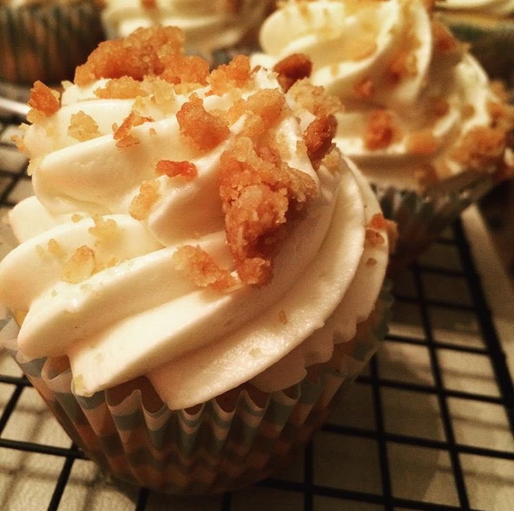 lavcupcakery's tweet photo. RT for a chance to win a sample pack of gourmet cupcakes, includes chocolate cannoli &amp; lemon blueberry pie 😋 https://t.co/eDALs7tBBr