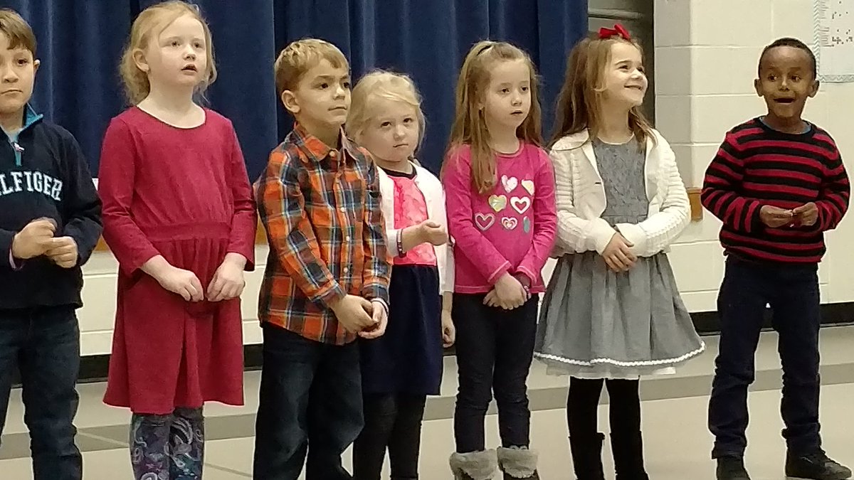 BESPSStaten's tweet photo. Emma is Student of the Month for November-Citizenship and won a drawing prize for BE tickets. https://t.co/XohsbNnJ2K