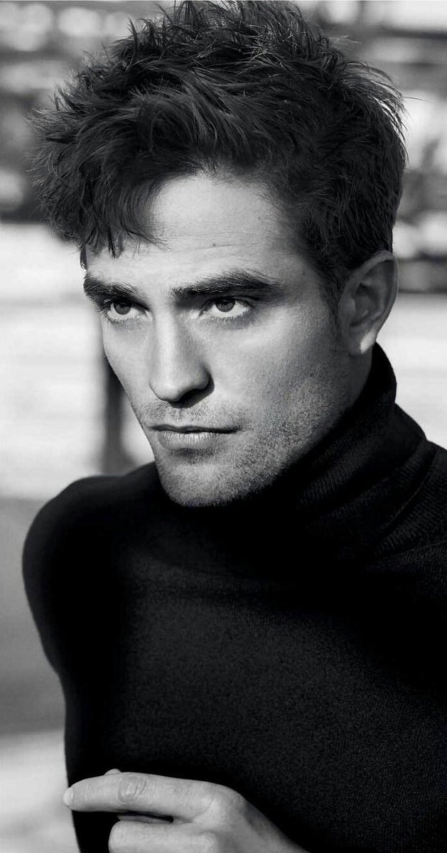 ShamedCrown's tweet photo. #RobertPattinson #DiorRob 😍 https://t.co/Iw9VvNK7rs
