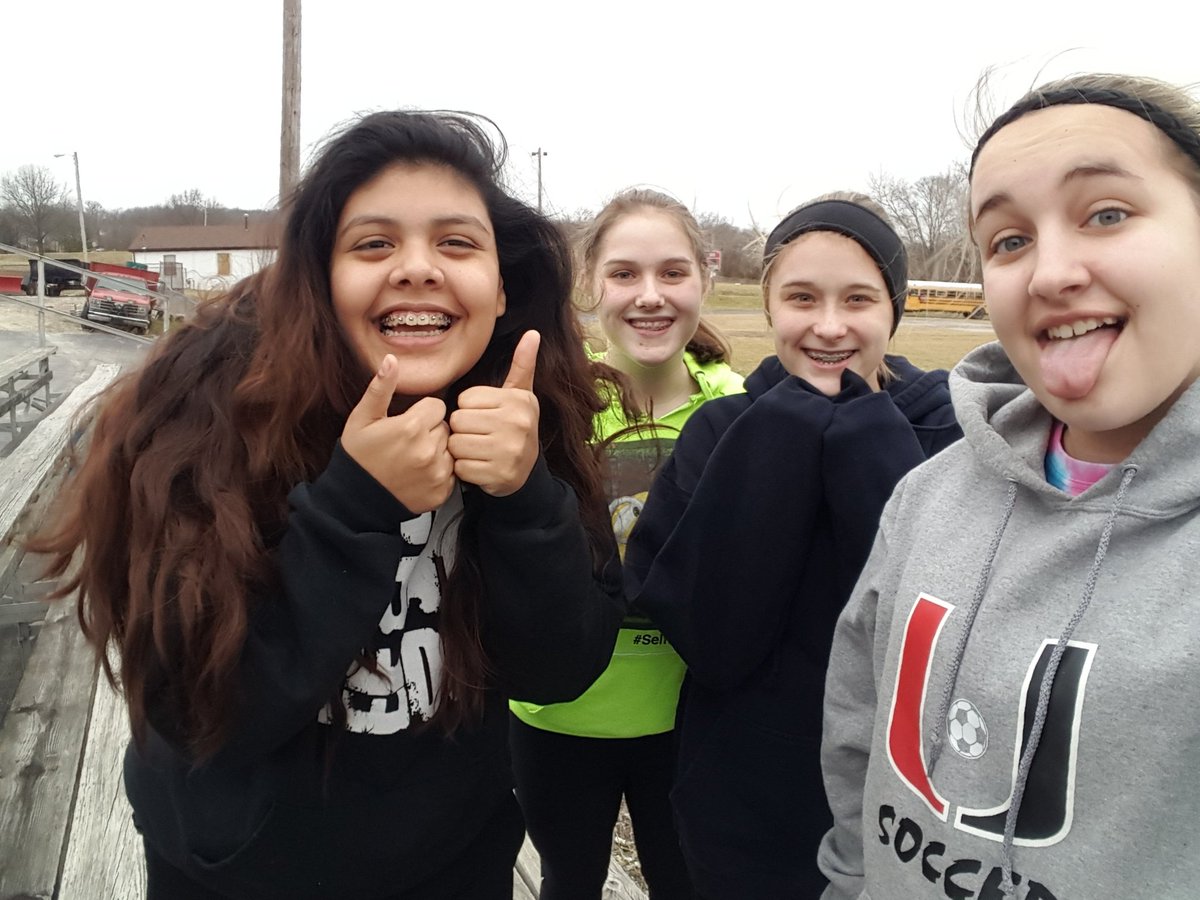emma_schoonover's tweet photo. 30 degrees ain't going to stop us @uhssoccer https://t.co/4RmZJ0BE0L