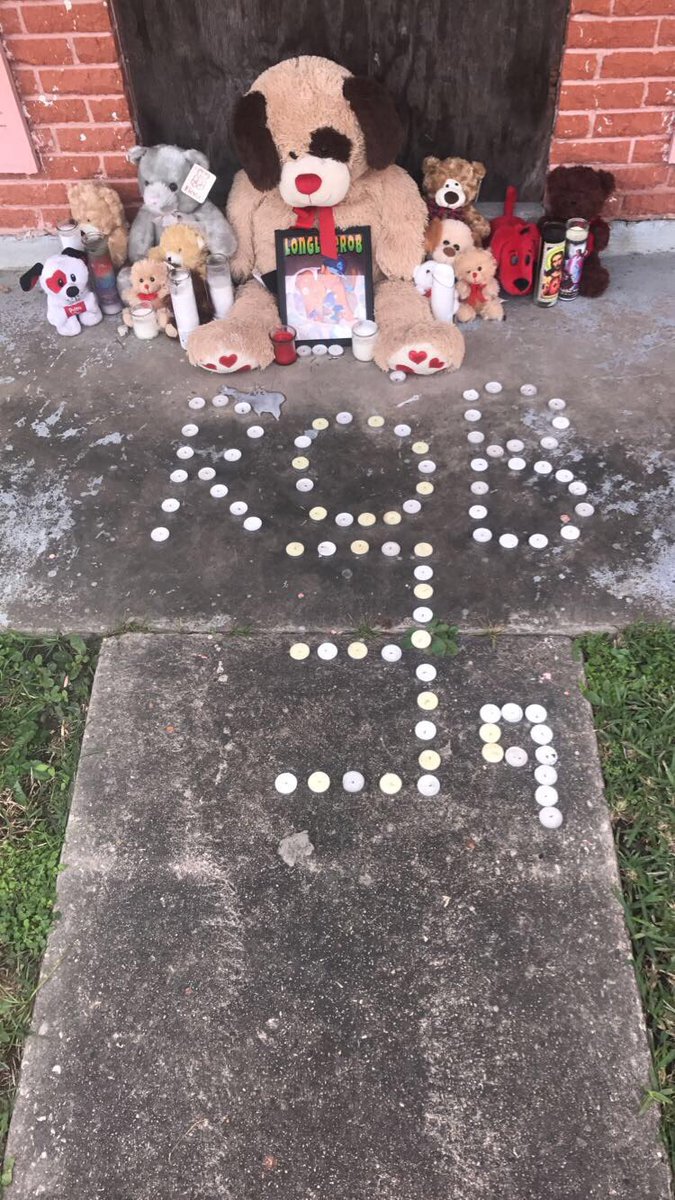 _Tater9's tweet photo. had to go pass on la bro👼🏽 and redo the kandles for my dude had to switxh it up #LongLiveRobb3💙 Real niggas dont fadeaway‼️💯 https://t.co/oVCuwci8X2
