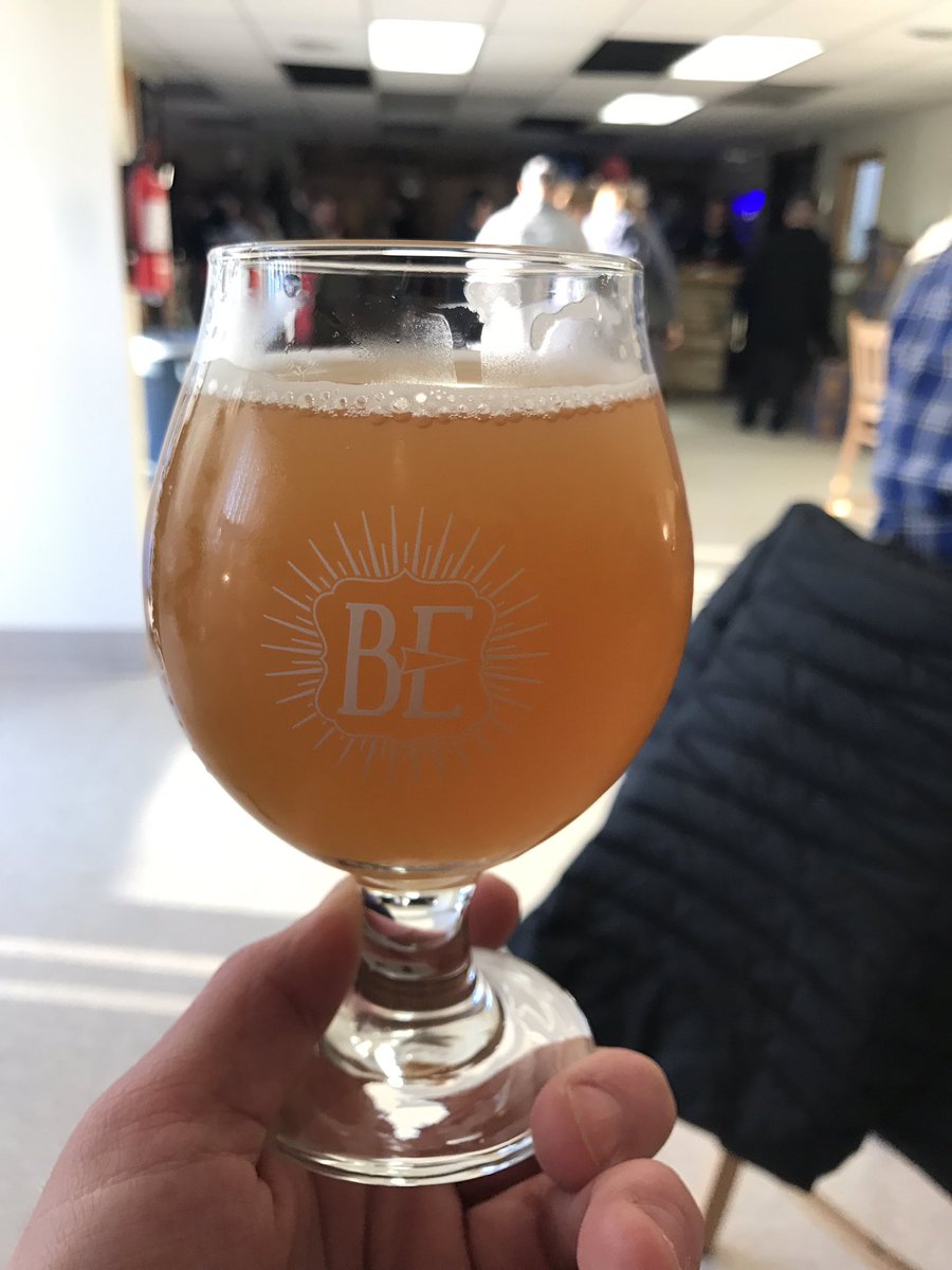 Stopped by <a href="/BackEastBrewery/">Back East Brewery</a> for some 🦄👩🏼‍🌾👨🏼‍🌾