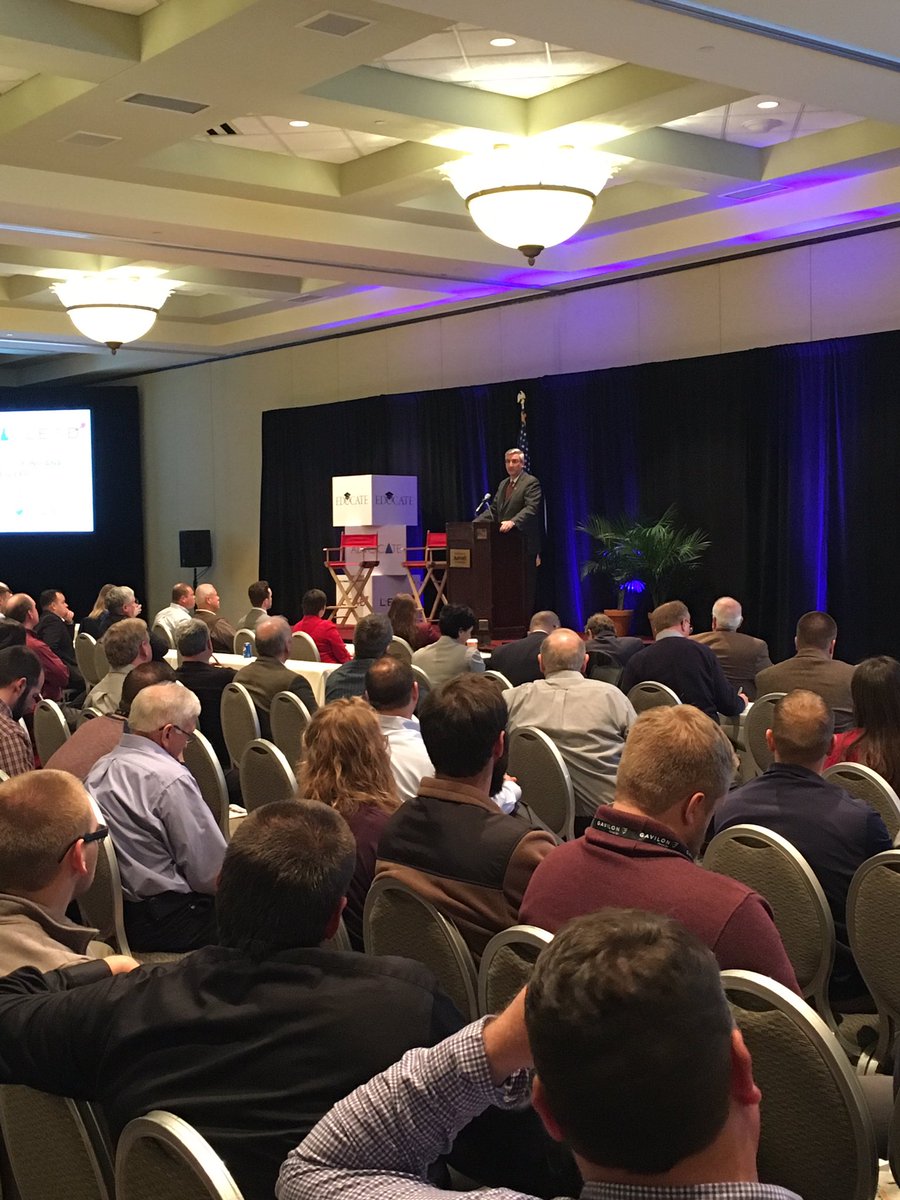FarmMomPundit's tweet photo. It is always comforting to know @GovHolcomb is a champion for agriculture! #ACI17 #ACILead https://t.co/PfIMeIQtwx