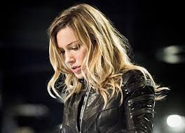 tulparia's tweet photo. #NoLaurelNoArrow @CW_Arrow  @GBerlanti @mguggenheim @MericlesHappen @ARROWwriters @TheCW @geoffjohns Laurel lance is the only black canary https://t.co/yGQIkoJYMW