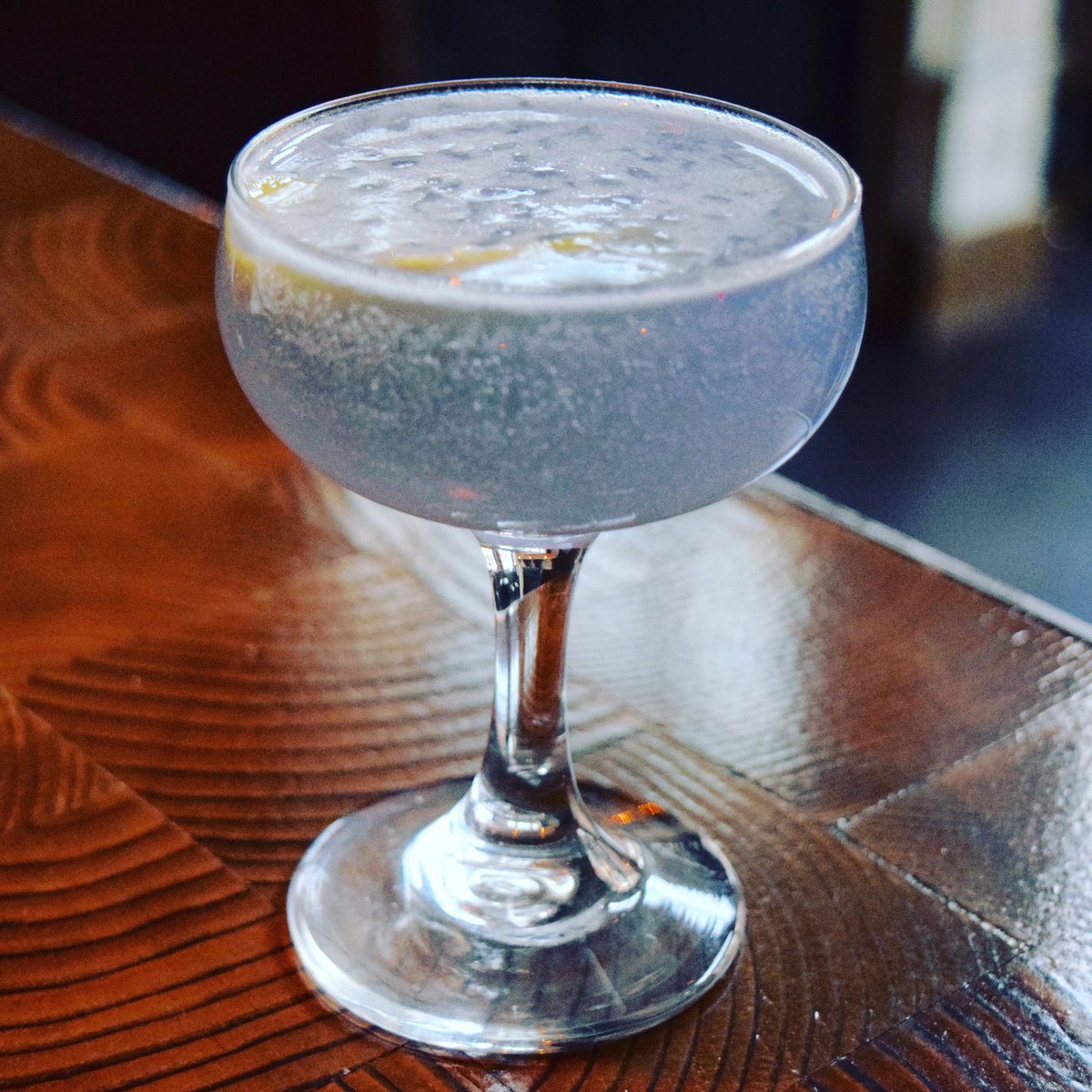remedy_chicago's tweet photo. @BauerJournalism @DNAinfoCHI Yes! Snowflake: Leatherbee gin, lemon, CrΓ©me de Violette, Luxardo and lemon twist βοΈβοΈ #letitssnow https://t.co/Q1jHrim10v