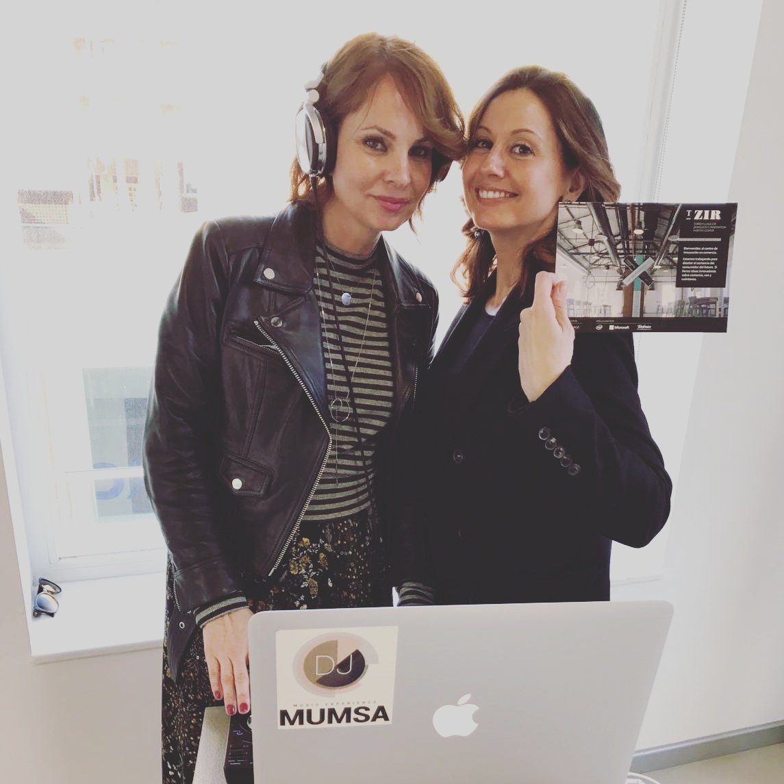 carmenherrarte's tweet photo. Sonido @EGiAudio +#MumsaDJ en #TZIR What else? https://t.co/l1gravrnkV
