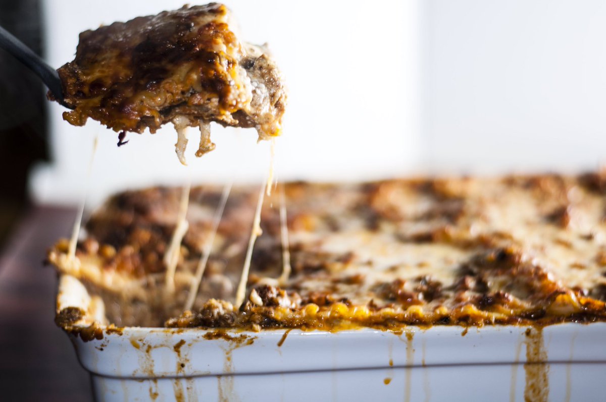 KTsConfessions's tweet photo. Four cheese lasagna FTW! 🧀🧀🧀 #ontheblog #recipe #nomnom #lasagna #comfortfood https://t.co/2HydYVeb0D https://t.co/OLIg9QKSiP