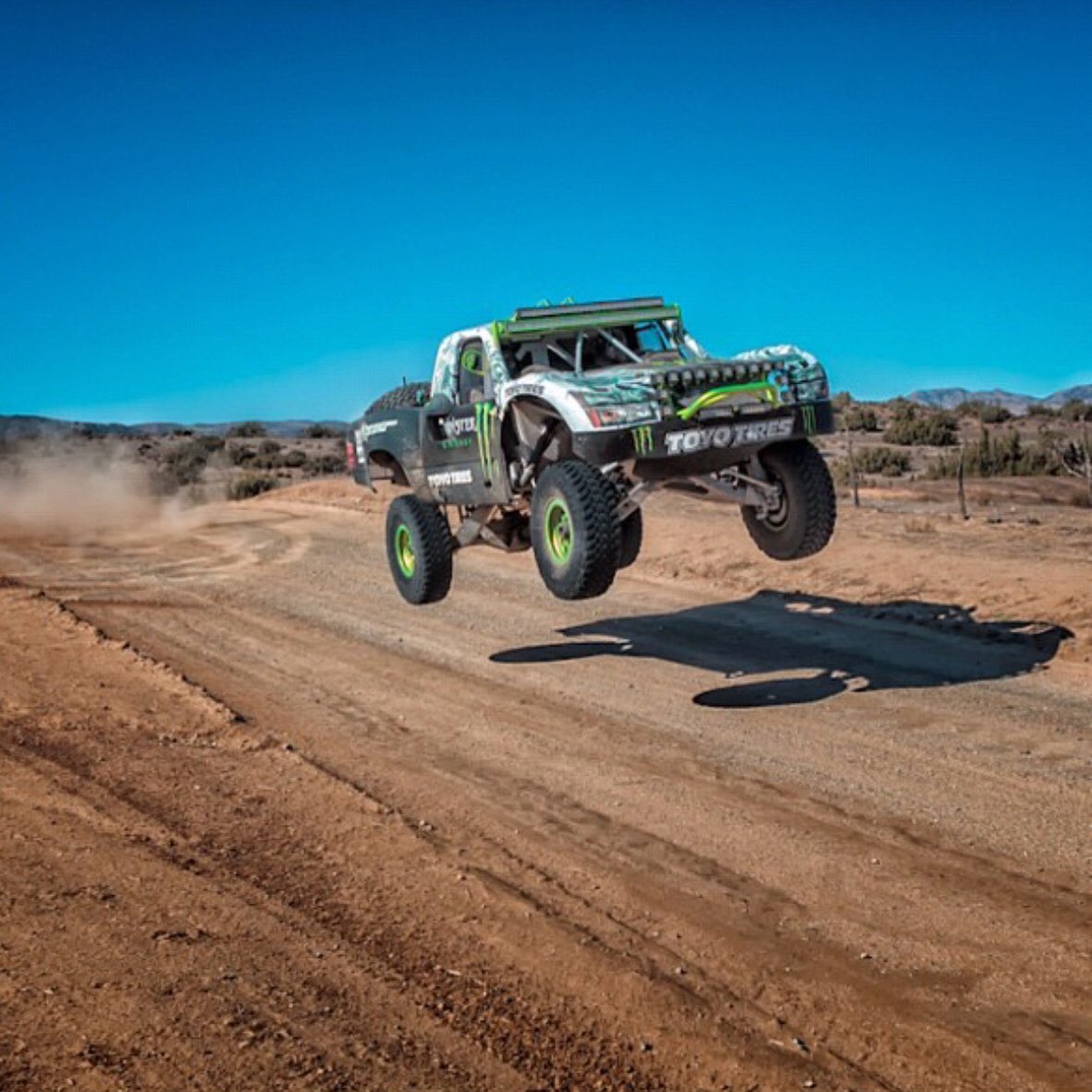 BJBaldwin97's tweet photo. #tbt 2012 on my way to my first solo #Baja1000 win. 
Race mileage was 1,127 miles which took 20 hours and 15 minutes to complete. https://t.co/iBfQ4eORFC