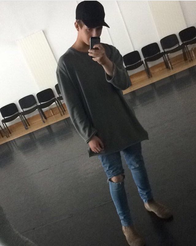 OriginBoyband's tweet image. Few weeks ago during one of practices , RT for a DM 😻❤️ - John X