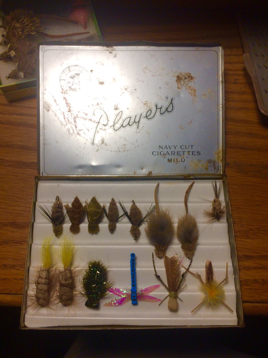 Fshoutofwater's tweet image. #bugbox Winter tying flies for this upcoming year.