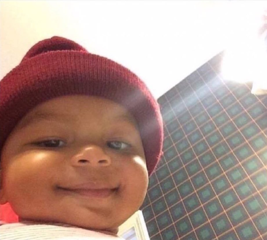The face you give her when she snatches your phone expecting to see you texting other girls but all you doing is looking at Pizza https://t.co/5xmbWrQGJm