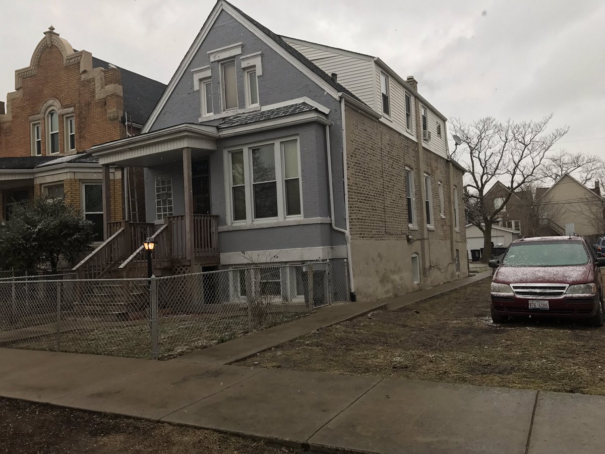 Phil Shaw 📸 on Twitter: "visited the shameless house in chi 🏡 📍2119