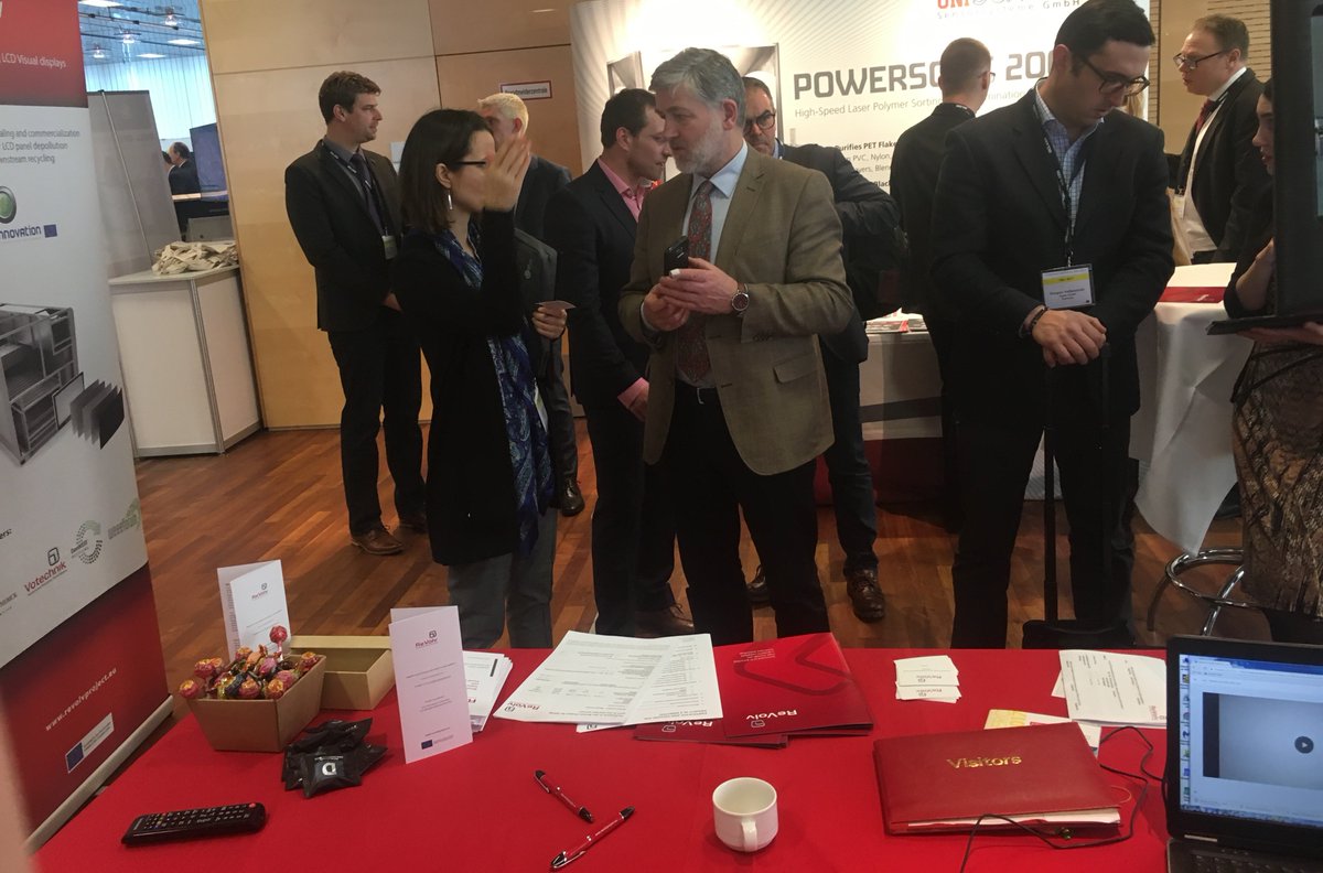 J_Mulcahy's tweet photo. Lots of interest kept #ReVolvProject busy showcasing innovative technology developed for #circulareconomy #rawmaterials #IERC2017 @MosaicUL https://t.co/kU0ZSDsCf4
