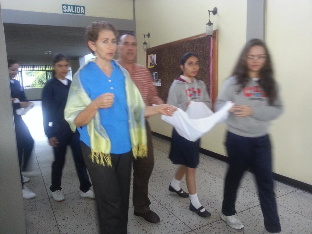 presentacion_m's tweet photo. #Lapresentacion Hoy realizamos nuestra tradicional Paradura en EL @presentacion_m @DEDAJPA @merida_ze @AVECCONVENIO @MPPEDUCACION @mau_vic https://t.co/jI7tIAHy1o