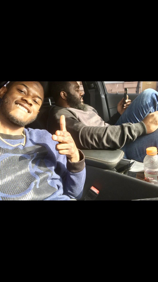 Band_Up24st's tweet photo. Stack up these Benji's my nigga we going ball for life https://t.co/UATrFyPQ8c
