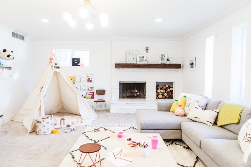 Lampsdotcom's tweet photo. The most gorgeous playroom you will ever see from @dstnnursery + @tanahallows https://t.co/imSuAOHxe2 https://t.co/gTxFesPENz