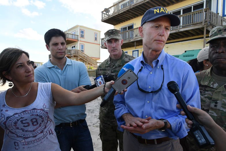 tiempoarg's tweet photo. Dos puertos de Florida cancelaron acuerdos comerciales con Cuba por presión del gobernador Scott, cercano a Trump. https://t.co/awM7Blwa4a https://t.co/vl7tBUHkgV