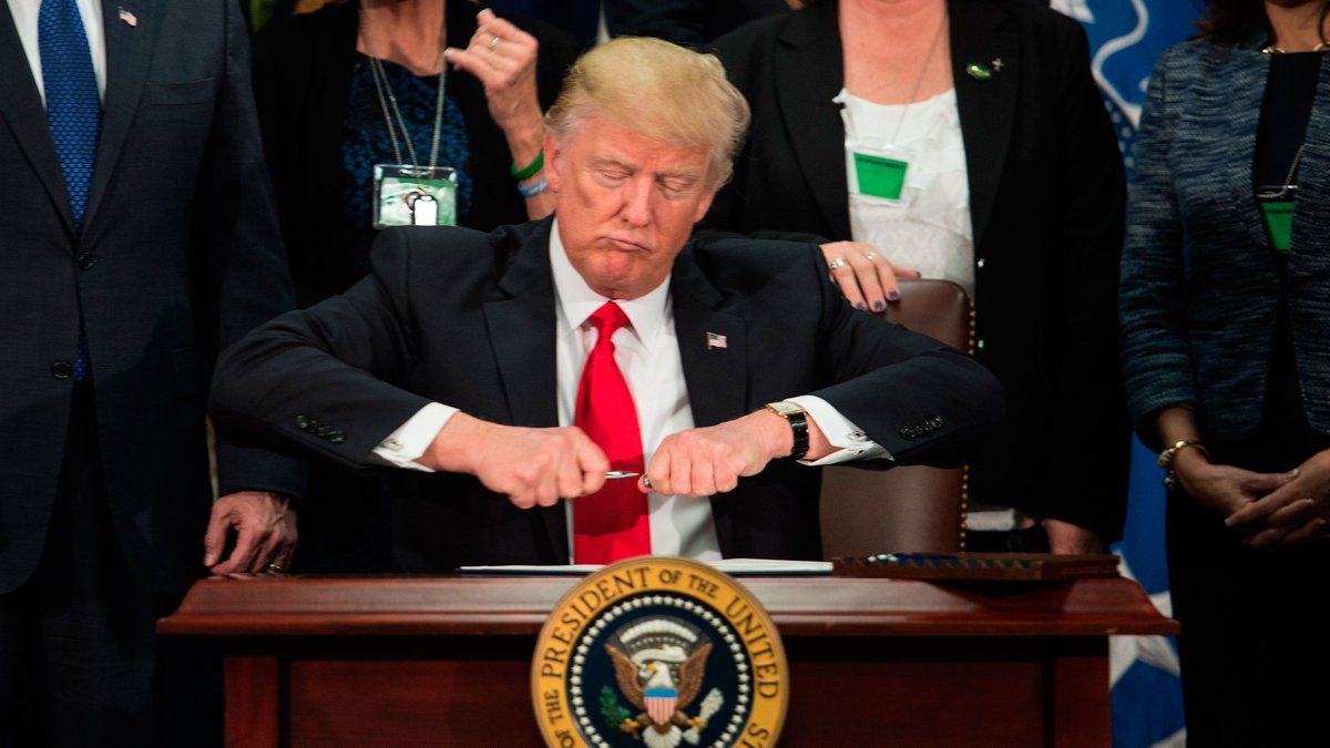 AgenciaTelam's tweet photo. #EEUU Ola de renuncias en el Departamento de Estado tras la llegada de Donald Trump https://t.co/oMhUqaIcO7 https://t.co/gWYgs5fOiS
