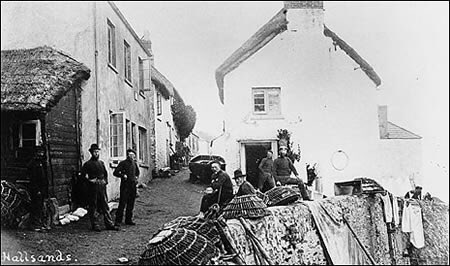 JPCurtinClimate's tweet photo. A 100 years ago tonight high tides and storms destroyed the seaside village of #Hallsands #Devon https://t.co/q2KVnMcUDF #floodaware https://t.co/uUnh6Cd1fQ