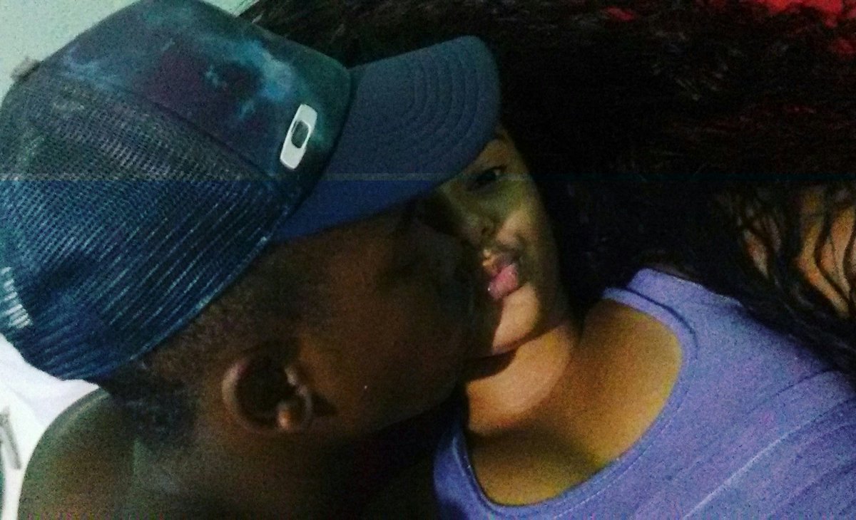 TainarinhaS333's tweet photo. #aovivo .. ' 😍😘👫💏❤👑 !

@Junior99461551 .. https://t.co/EGsekd3j8N